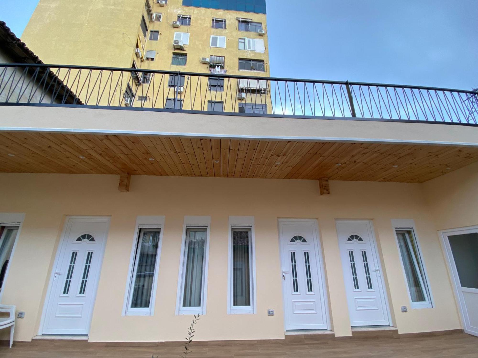 Tirana Center Apartaments Esterno foto