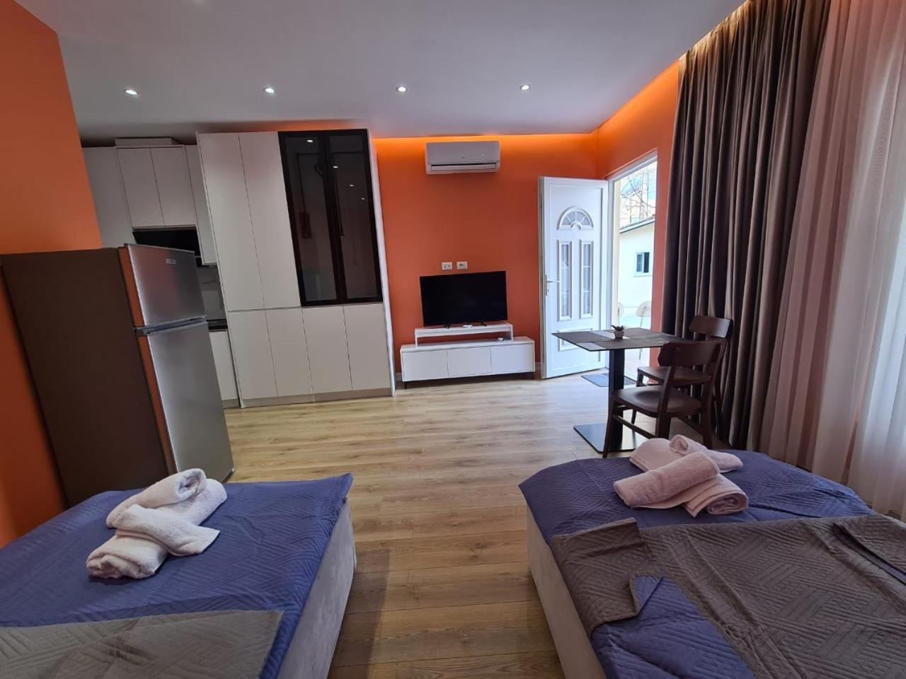 Tirana Center Apartaments Esterno foto