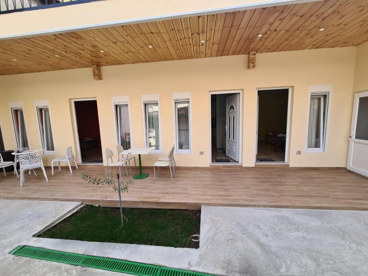Tirana Center Apartaments Esterno foto