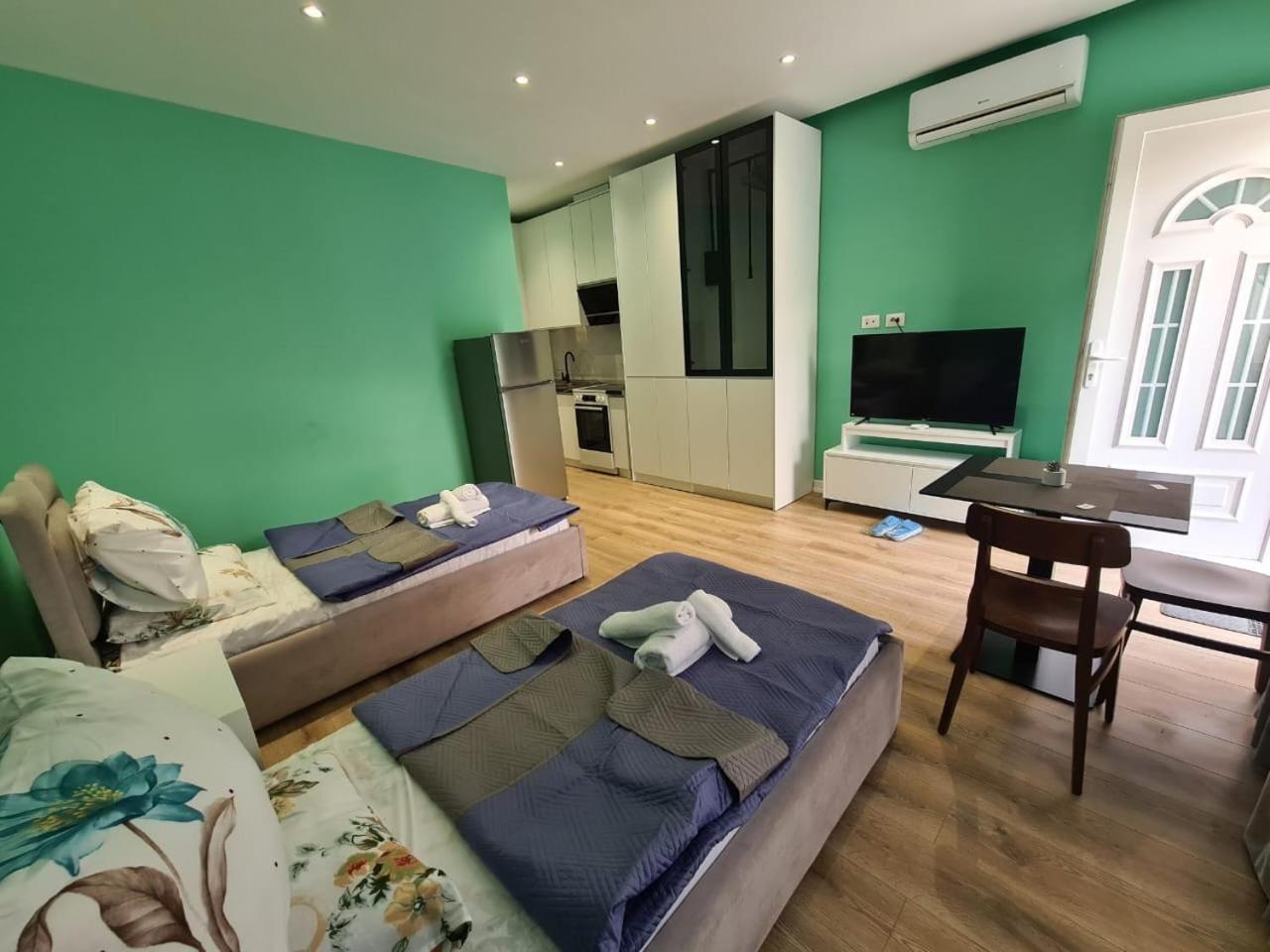Tirana Center Apartaments Esterno foto