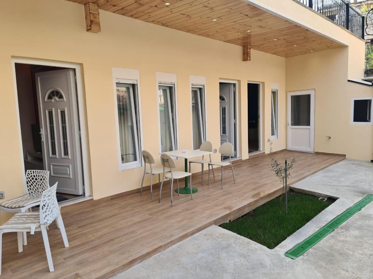 Tirana Center Apartaments Esterno foto